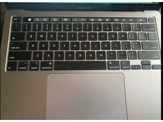 MACBOOK PRO 2020 13 POUCE