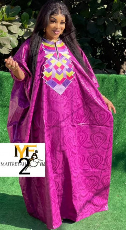 robes-dames-en-bazin-disponible-aux-prix-abordables-interesseinbox-big-0