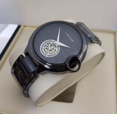 montre-cartier-de-bonne-qualite-en-vente-a-des-prix-adorables-big-1