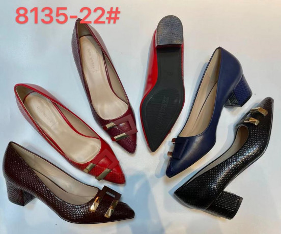 belles-chausures-de-qualite-pour-dames-en-vente-chez-clarisse-business-a-bon-prix-big-4