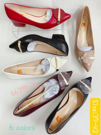 belles-chausures-de-qualite-pour-dames-en-vente-chez-clarisse-business-a-bon-prix-big-3