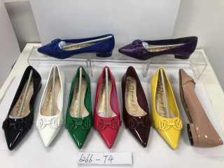 Belles chaussures pour dames à bon prix chez Clarisse Business