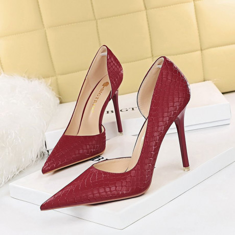 chaussures-a-talons-hauts-pour-femmes-escarpins-retro-en-peau-de-serpent-de-luxe-pour-banquet-2023-big-0