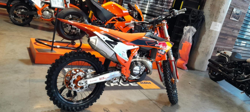 2023-ktm-sx-450-f-factory-edition-big-1